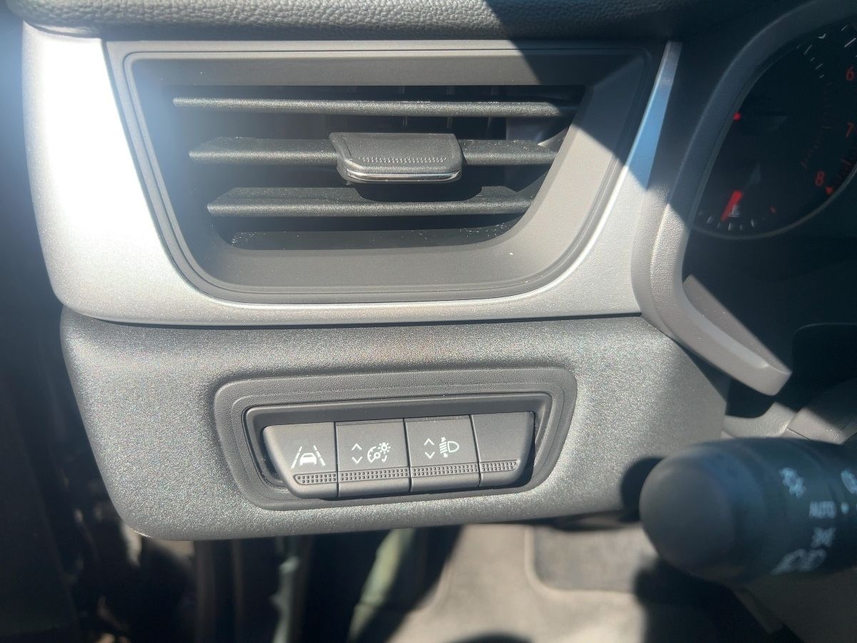 Fahrzeugabbildung Renault Captur EVOLUTION TCe 140 EDC SHZ