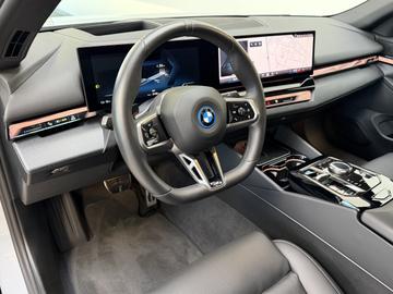2024 BMW I5 — фото 7