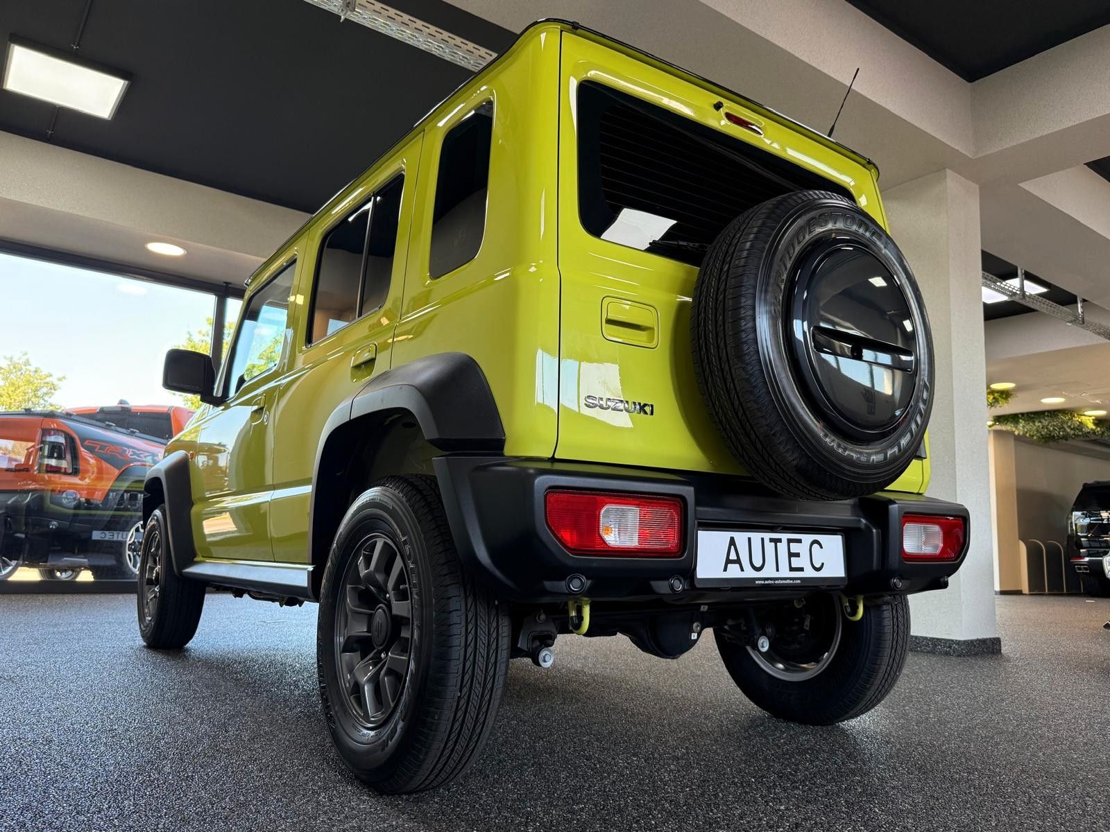 Fahrzeugabbildung Suzuki Jimmy GLX 4-TÜRER AUTOMATIK