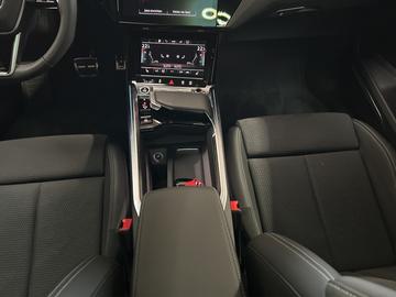2025 AUDI Q8 E-TRON — миниатюра 13