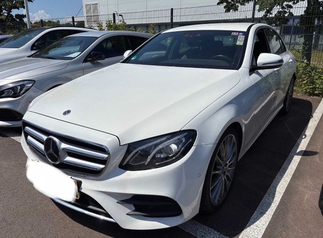 MERCEDES-BENZ E 350d AMG Paket Kamera LED Burmester Limousine