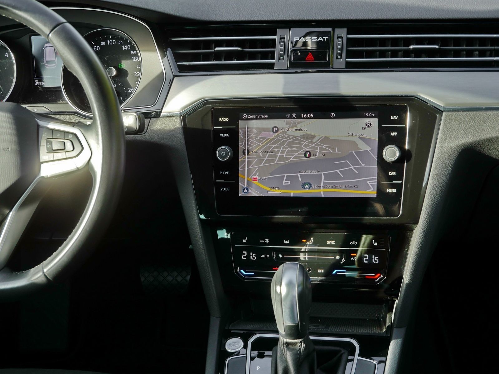 Volkswagen Passat Variant - Bild 6