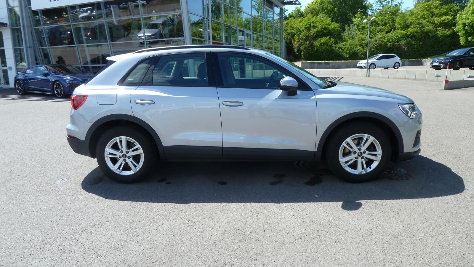 Audi Q3 S-TRONIC/LED/NAVI/SHZ/KAMERA/2-Z KLIMA foto 3