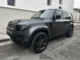 Land Rover Defender 3.0D I6 250 110 X-dynamic SE - Land Rover Defender Se mit Hybrid-Antrieb (Diesel-Elektro)