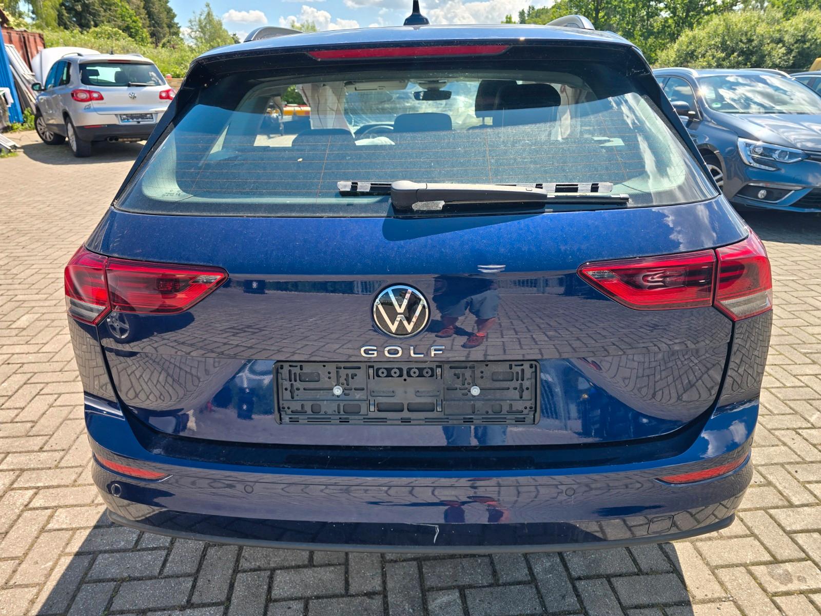 Volkswagen Golf VIII Variant Life
