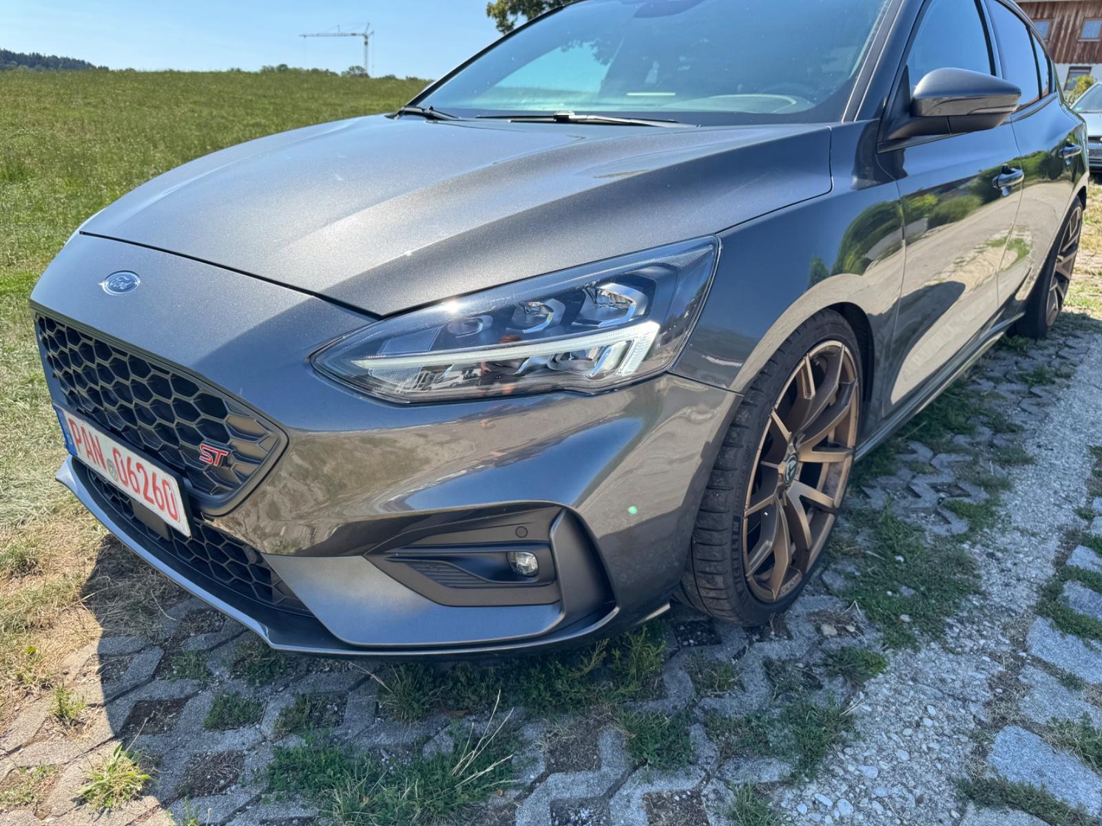 Ford Focus Limited ST 280ch - Recaro - 2ème main - B&O - Navi - Carplay