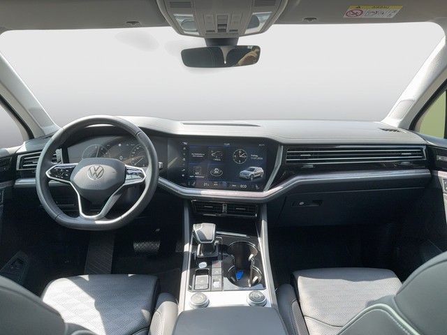 Touareg Elegance eHybrid 4M. AHK 360° HUD PANO