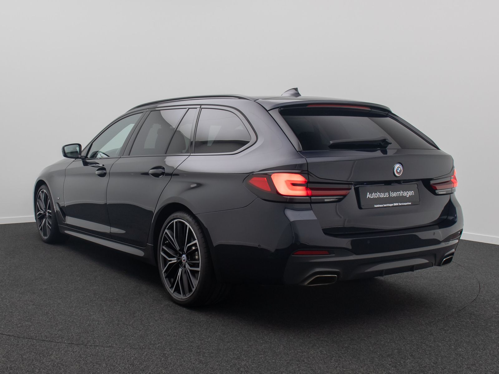 Fahrzeugabbildung BMW 530d xD MSport Individual 360&deg;H/K HUD DAB 20Zoll