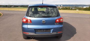 Volkswagen Tiguan - 4