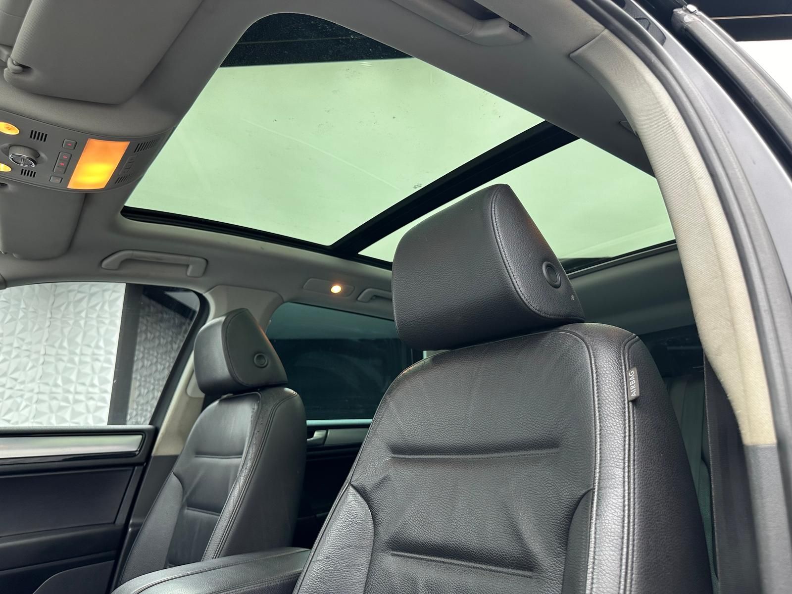 Fahrzeugabbildung Volkswagen TOUAREG 3.0TDI V6/LUFT/PANORAMA/AHK/LED/ACC/NAV