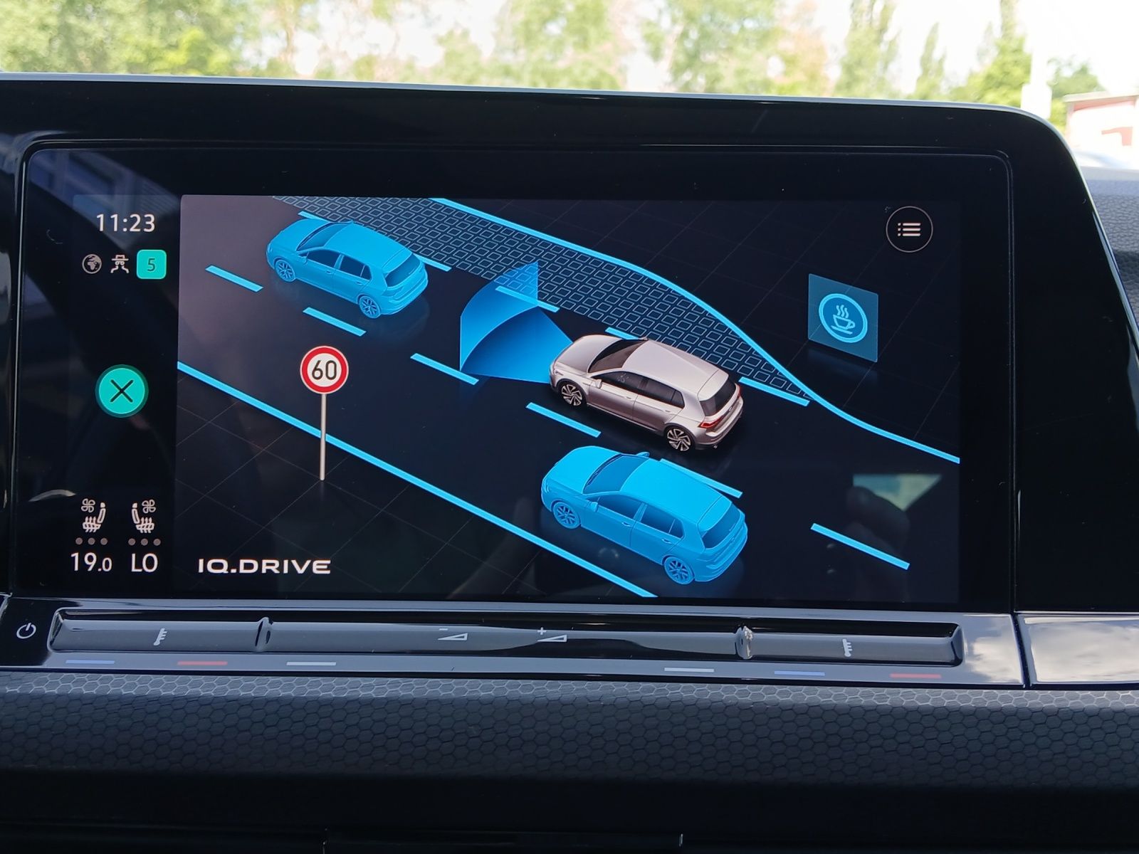 Fahrzeugabbildung Volkswagen Golf VIII GTI Clubsport Matrix Navi Leder Pano A