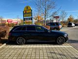 Mercedes-Benz Unfallfrei - C 220 d Autom. + AMG Grill + Felgen - : Schwarz, Felge