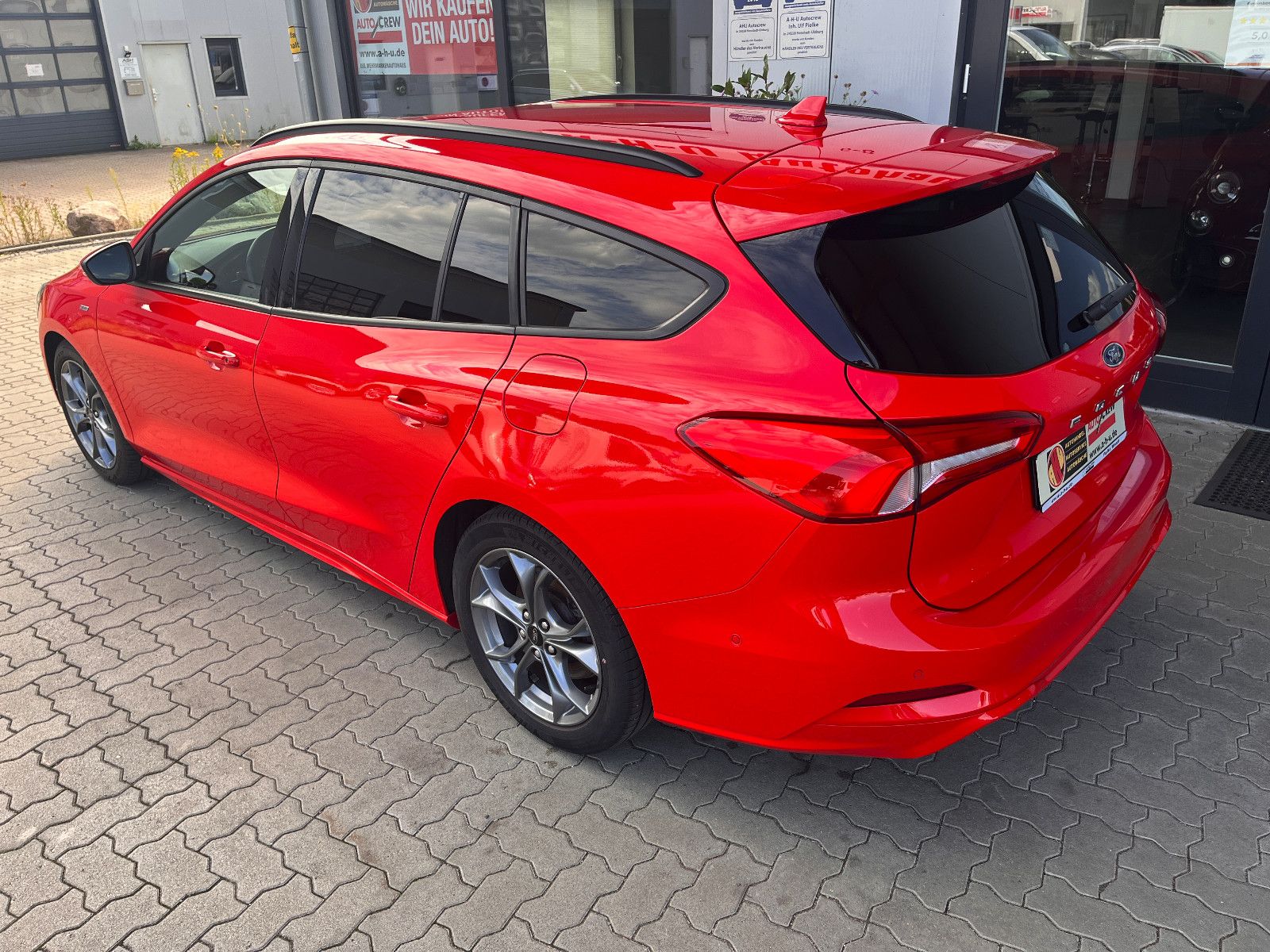 Fahrzeugabbildung Ford Focus Turnier ST-Line
