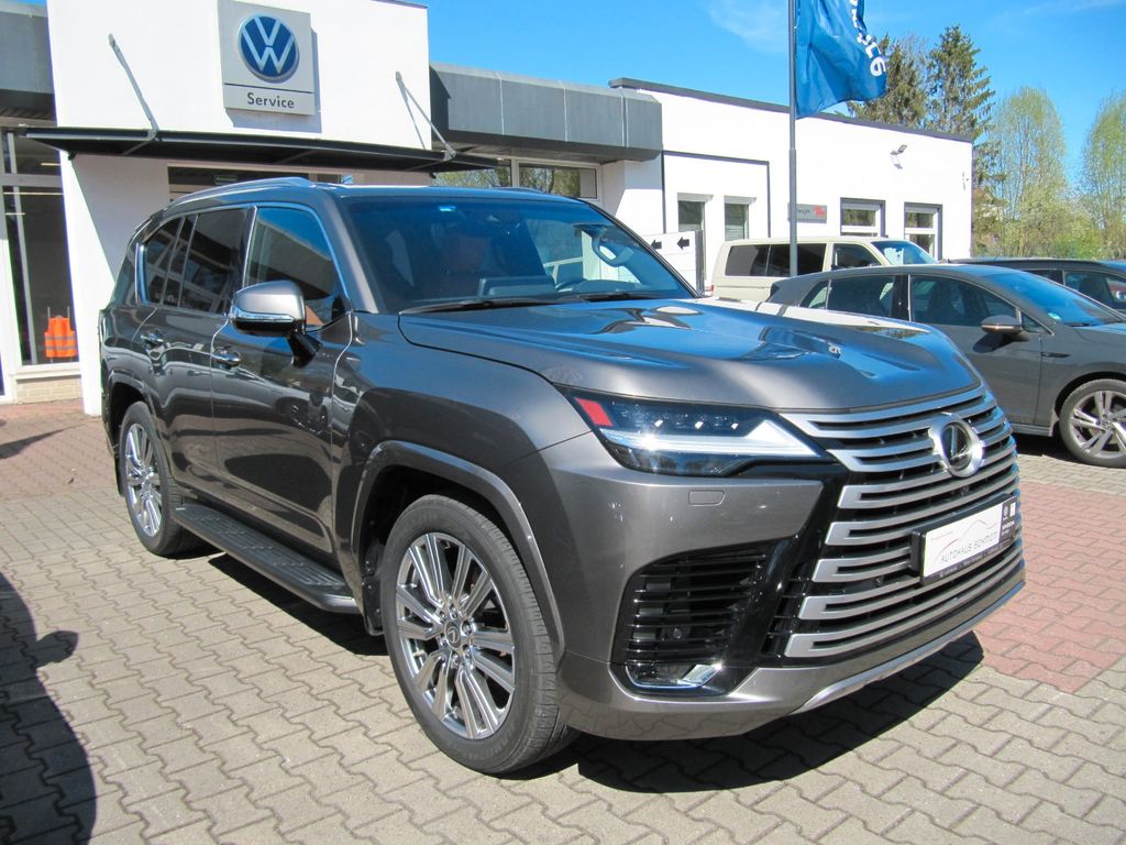 Lexus LX 600