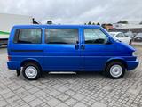 Volkswagen T4 Caravelle 2.5 TDI 75kW-Webasto-1 Hand - blaue Volkswagen T4