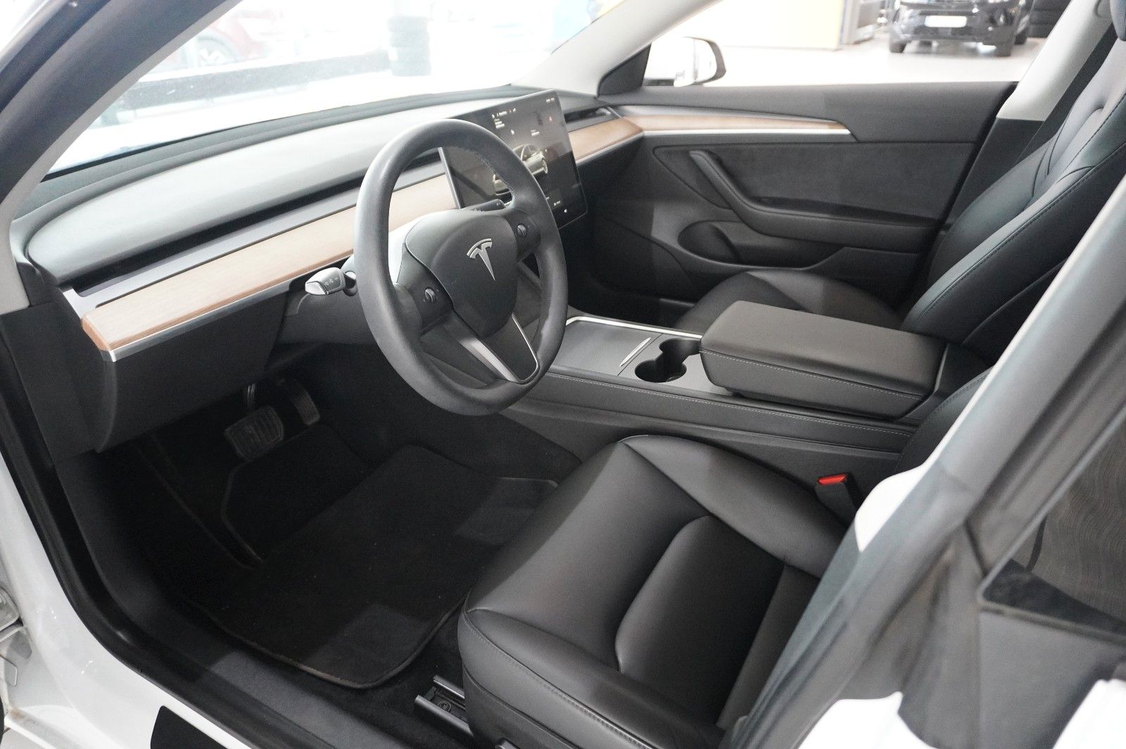 Fahrzeugabbildung Tesla Model 3 LONGRANGE DUAL-MOTOR NAVI/KAMERA/DAB/AMD