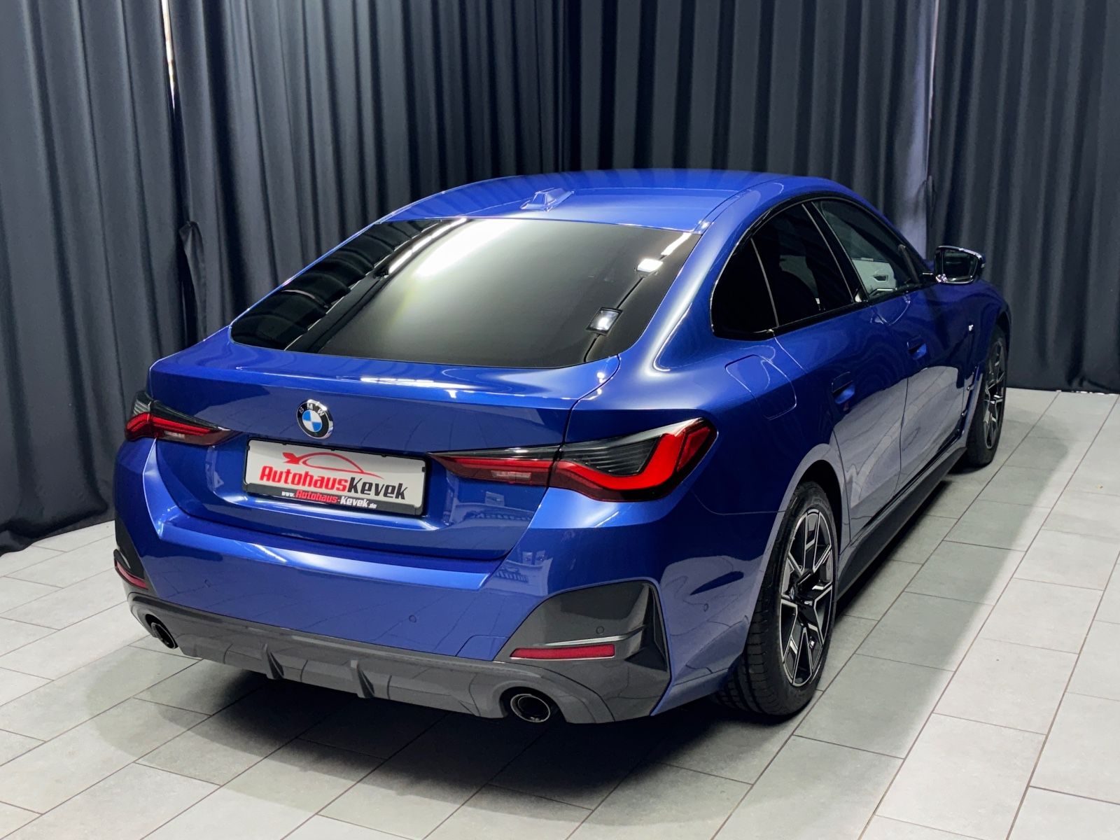 Fahrzeugabbildung BMW 420d Gran Coupe xDrive M SPORT|CURVED|ACC|