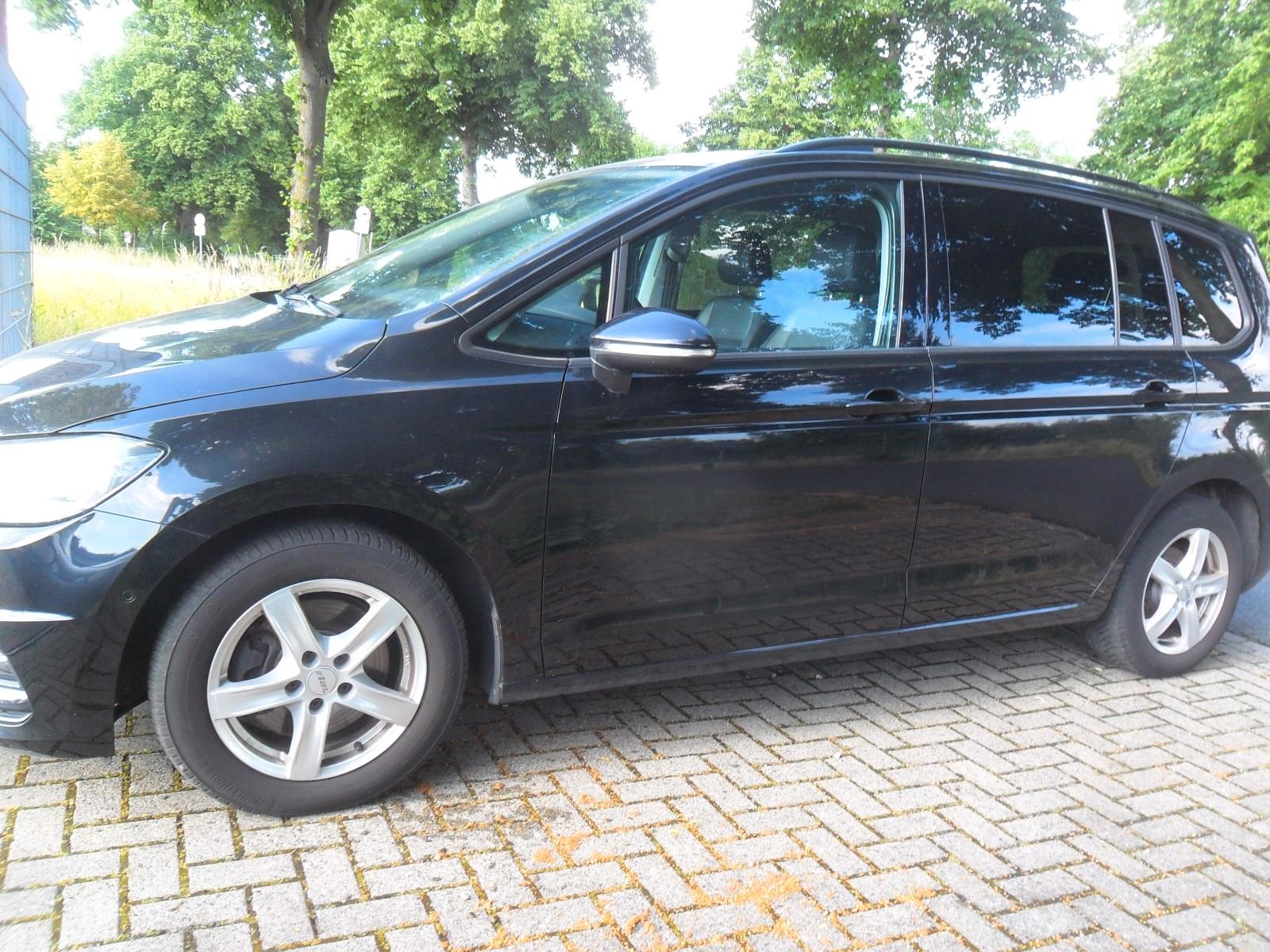 Volkswagen Touran 2.0 TDI SCR 85kW DSG 7 Sitzer, Navi