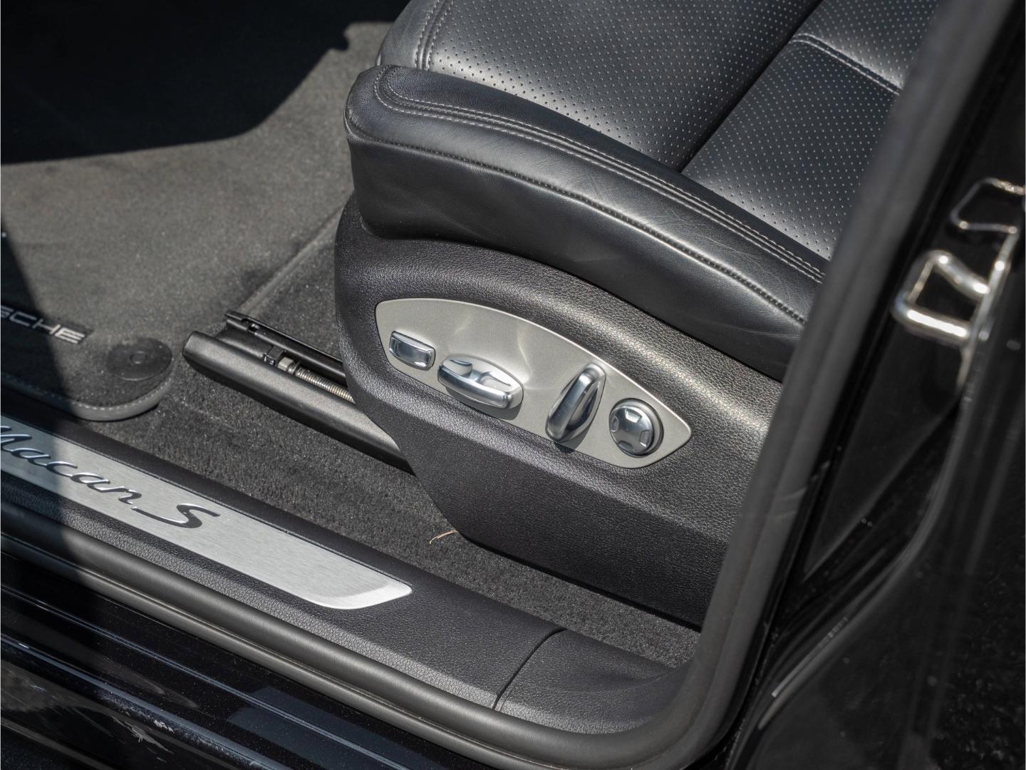 Porsche Macan S AHK Abstandsregeltempostat 21'' BOSE
