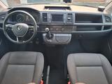 Volkswagen T6 Multivan mit Standheizung und AHK - Volkswagen T6 Multivan mit Diesel-Antrieb: Van