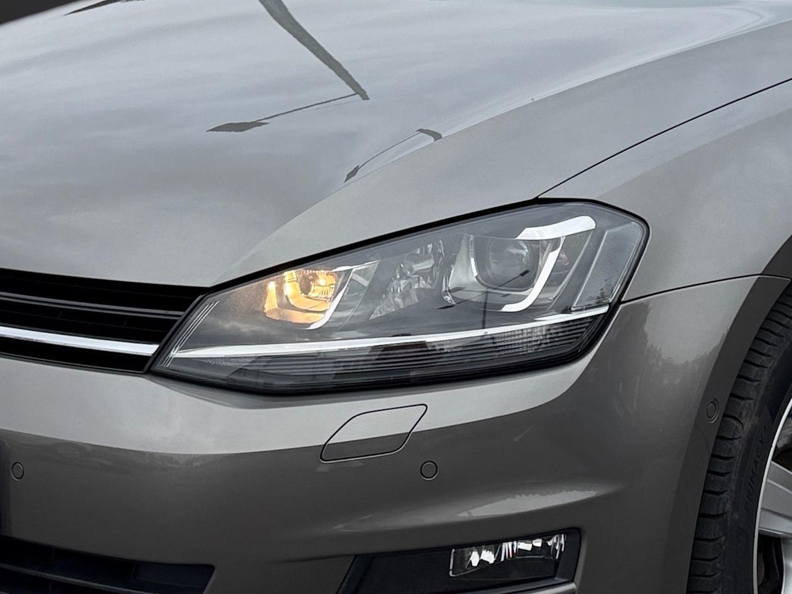 Volkswagen Golf VII Variant 1.4 16V TSI Bi-Xenon AHK PDC