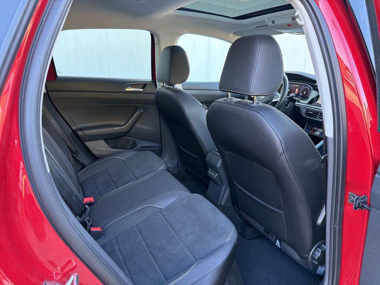 Volkswagen Taigo Style 1.5l TSI DSG AHK Panodach Navi Digit