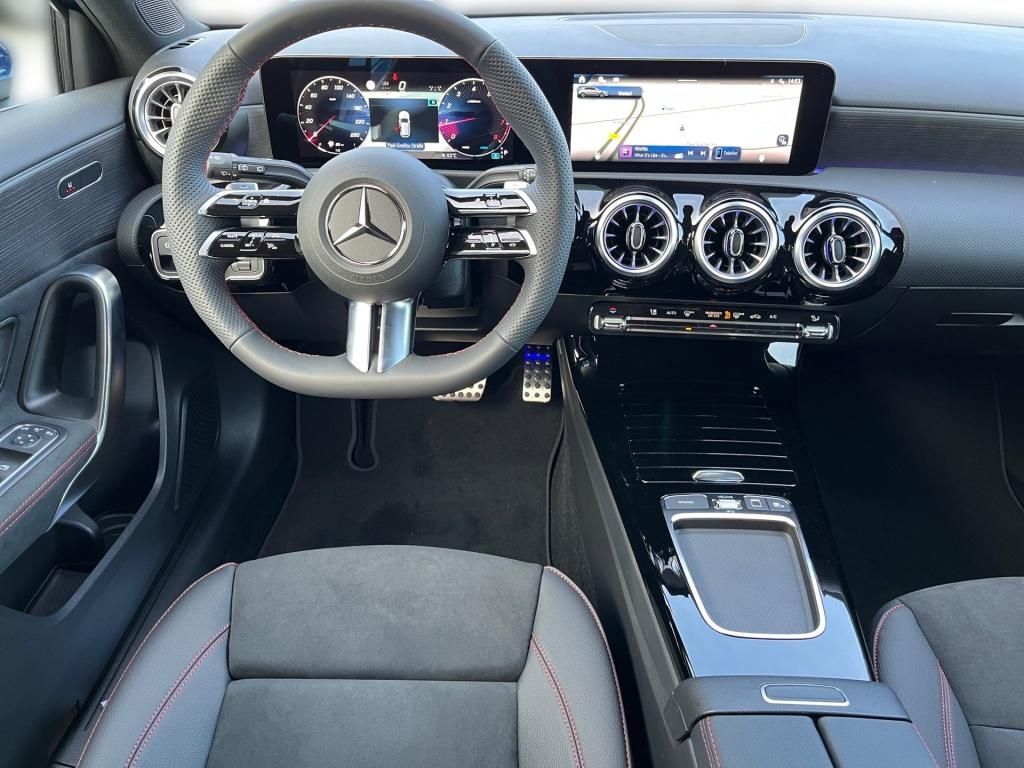 Fahrzeugabbildung Mercedes-Benz A 180 +AMG-ADVANCED-PLUS+WINTER-PAKET+DISTRONIC+