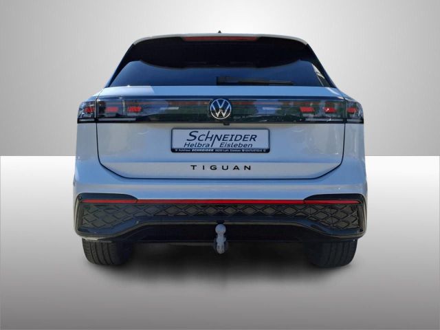 TIGUAN 2.0 TDI DSG R-LINE+IQ.LIGHT+AZV+360 ?