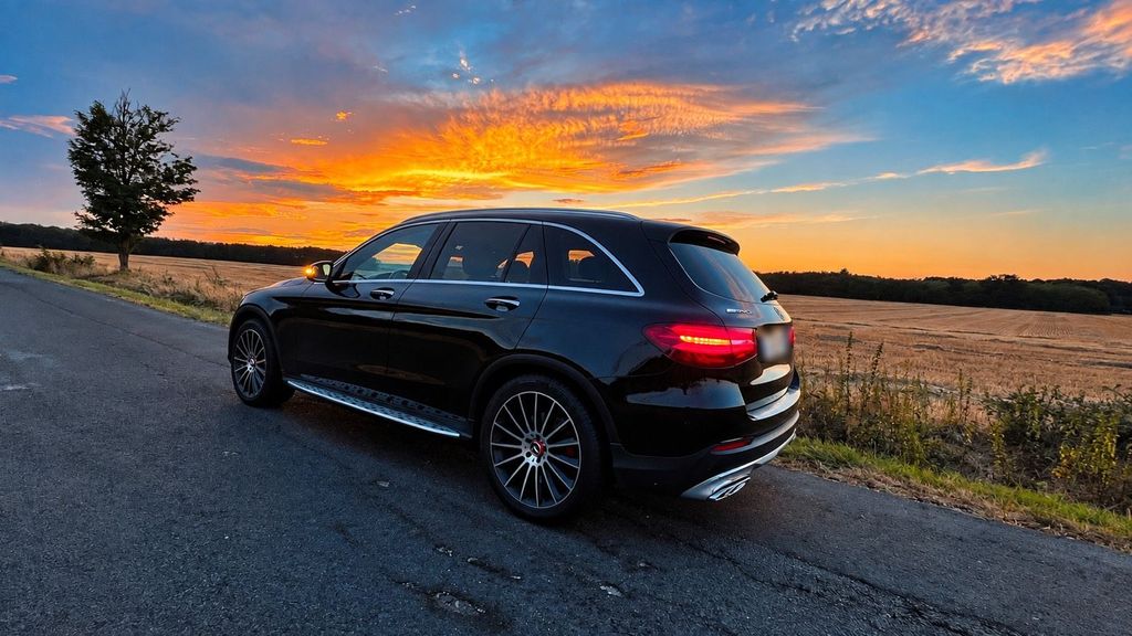 Image of Mercedes-Benz GLC 250