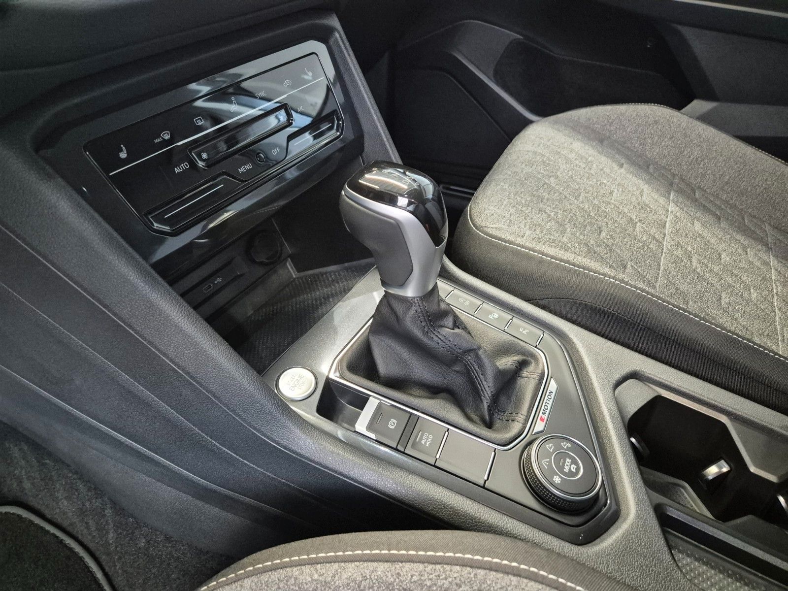 Volkswagen TIGUAN ALLSPACE 2.0 TSI 4M MOVE IQLIGHT NAVI 360 foto 20