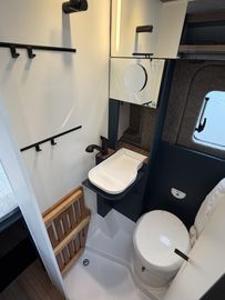 HYMER  ERIBA  HYMERCAR Eriba Car 600 Winter+Chassis+Campingpaket LED 