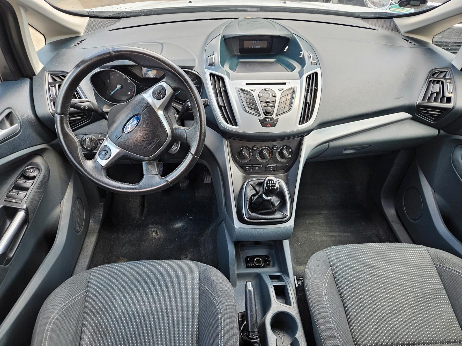 Ford Grand C-MAX 2012 — photo 11