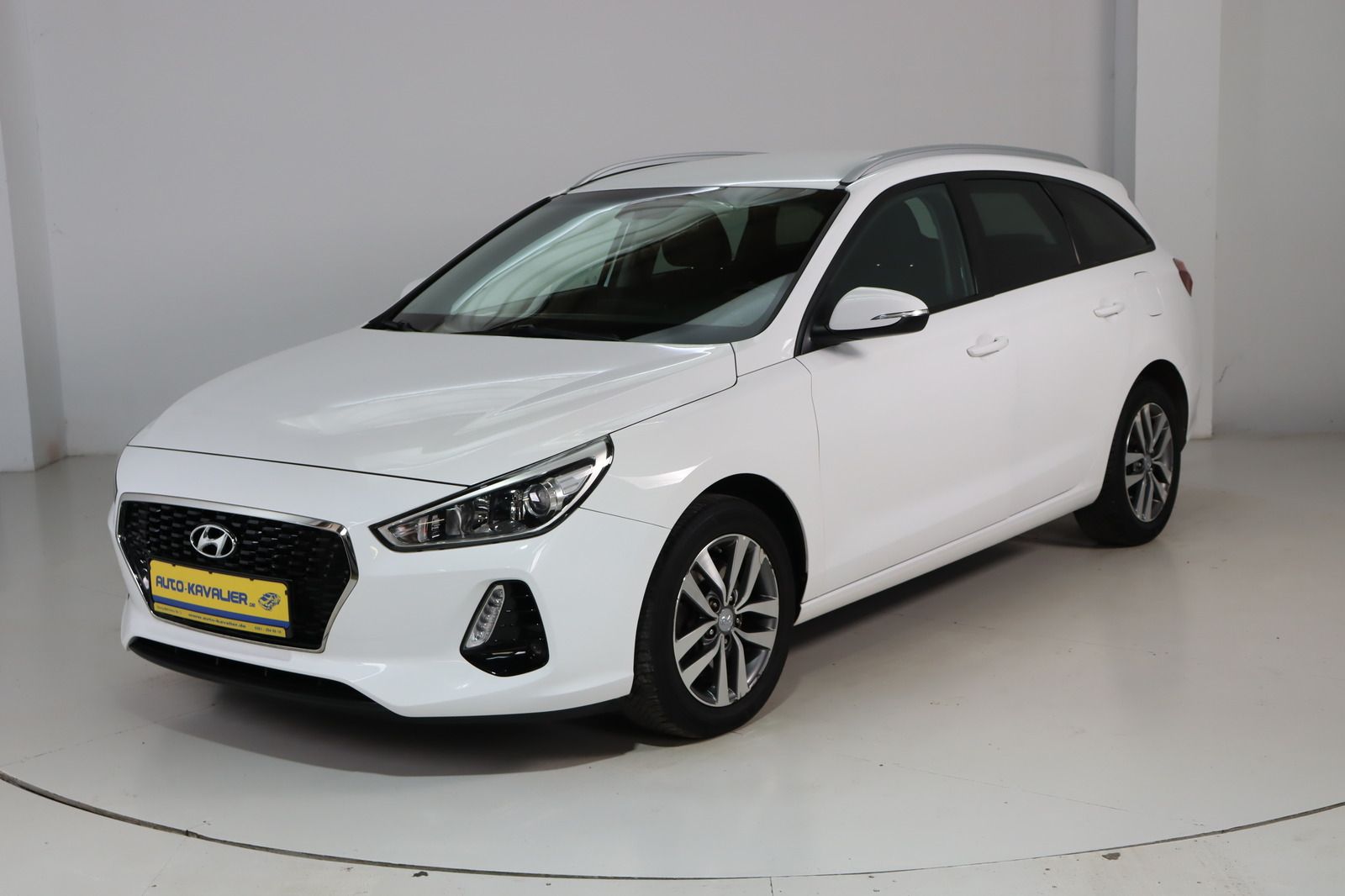 Fahrzeugabbildung Hyundai i30 T- GDi CW Family + * LED * Navi * DAB+ *
