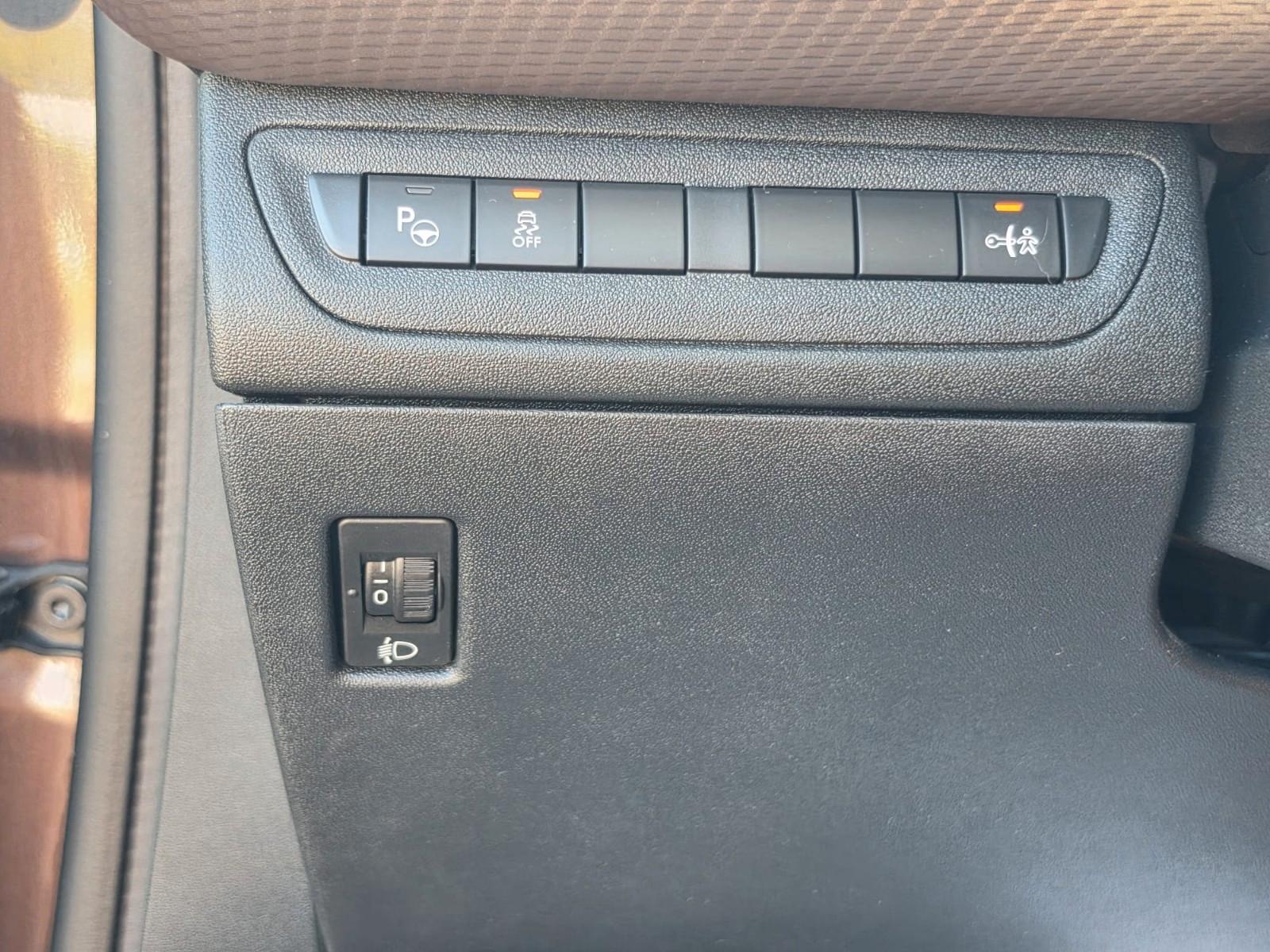 Peugeot 2008 Allure! TÜV NEU! Bordcomputer! Wenig KM!