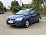Ford Focus Lim. Fun X**KLIMA**8-FACH**MULTI** - Ford Focus aus 2007 mit Benzin-Antrieb: Limousine