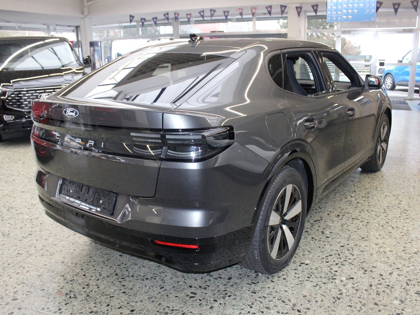 Fahrzeugabbildung Ford Capri 210 kW RWD Select