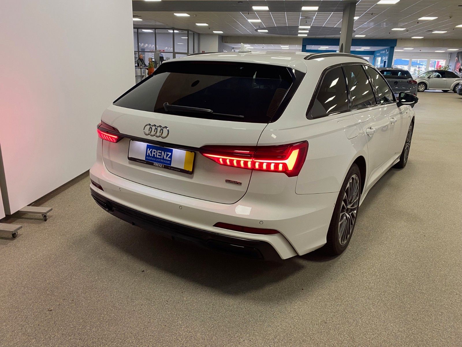 Fahrzeugabbildung Audi A6 Avant 55 TFSI e quattro sport+S-Line+MATRIX++