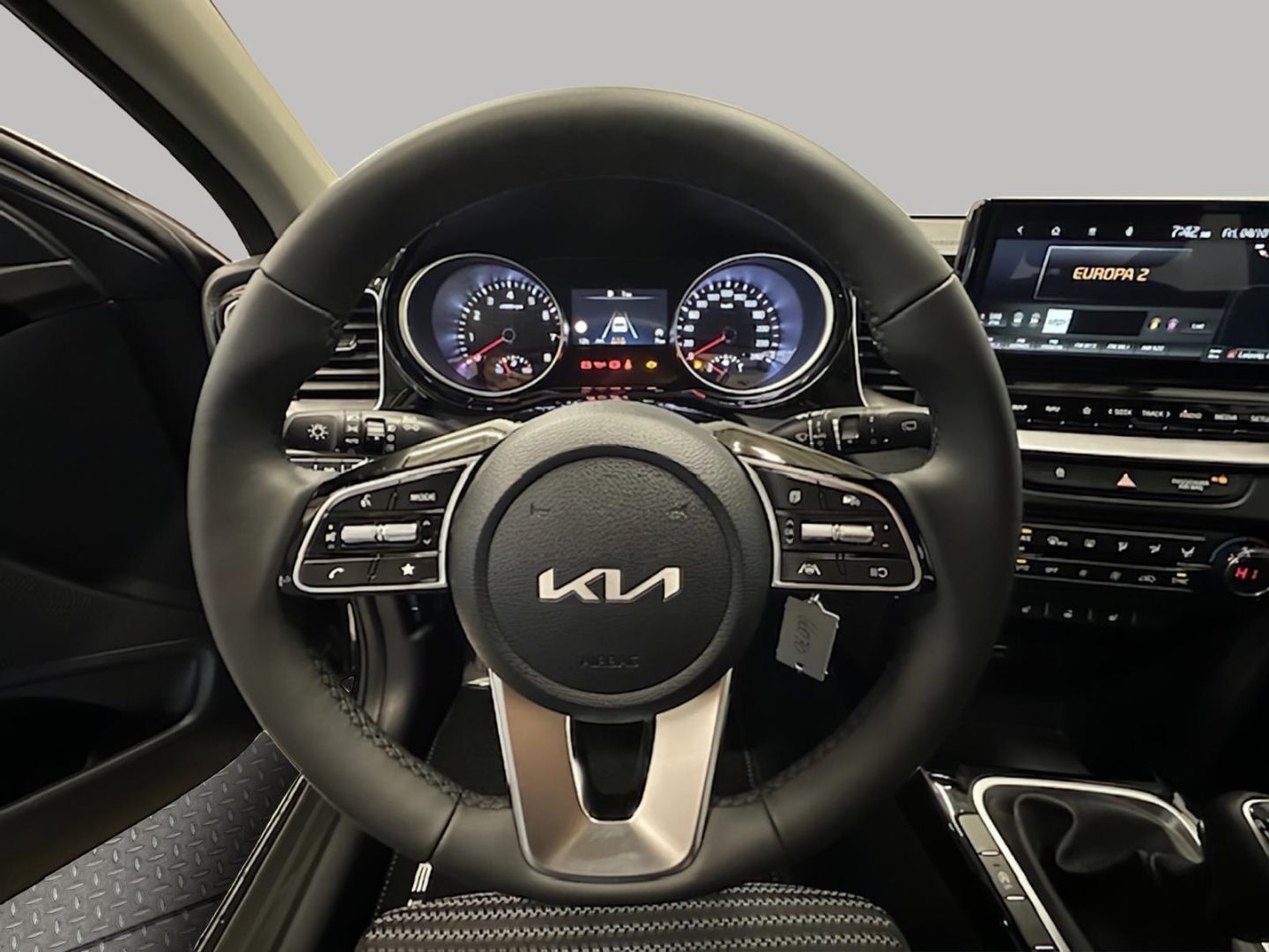 Fahrzeugabbildung Kia Ceed_sw Vision Navi SHZ Kamera SpurhalteASS DAB