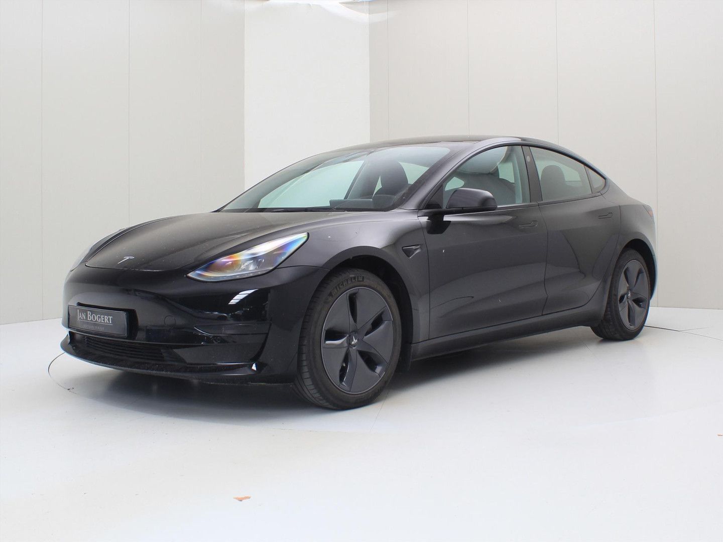 Tesla Model 3 Model 3 Standard RWD Plus FACELIFT 93.7%
