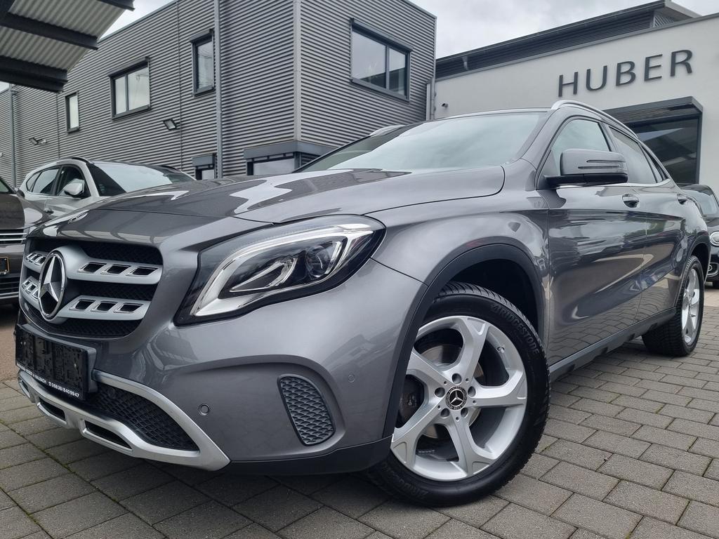 Mercedes-Benz GLA 220