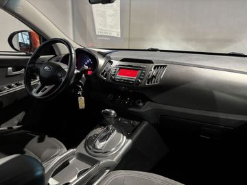 Fotografie 8 des Kia Sportage 2.0 CVVT 2WD Automatik Vision