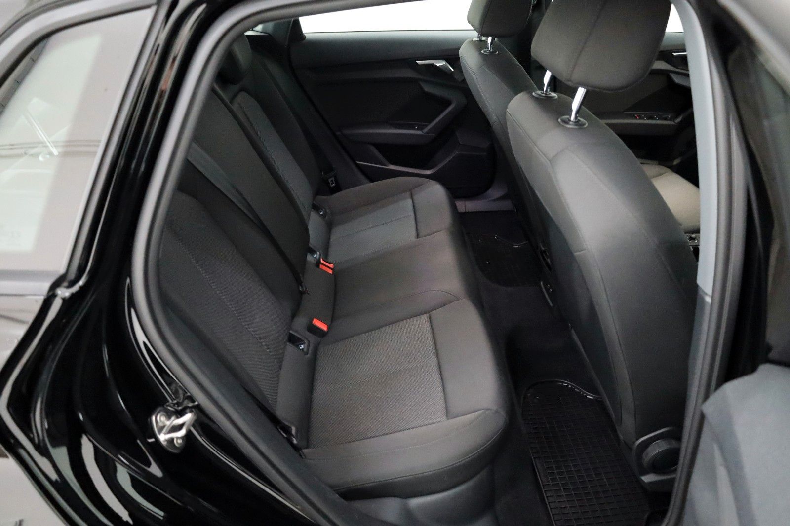 Fahrzeugabbildung Audi A3 40 TFSIe Sportback ACC,LED,CarPlay,SH,PDC