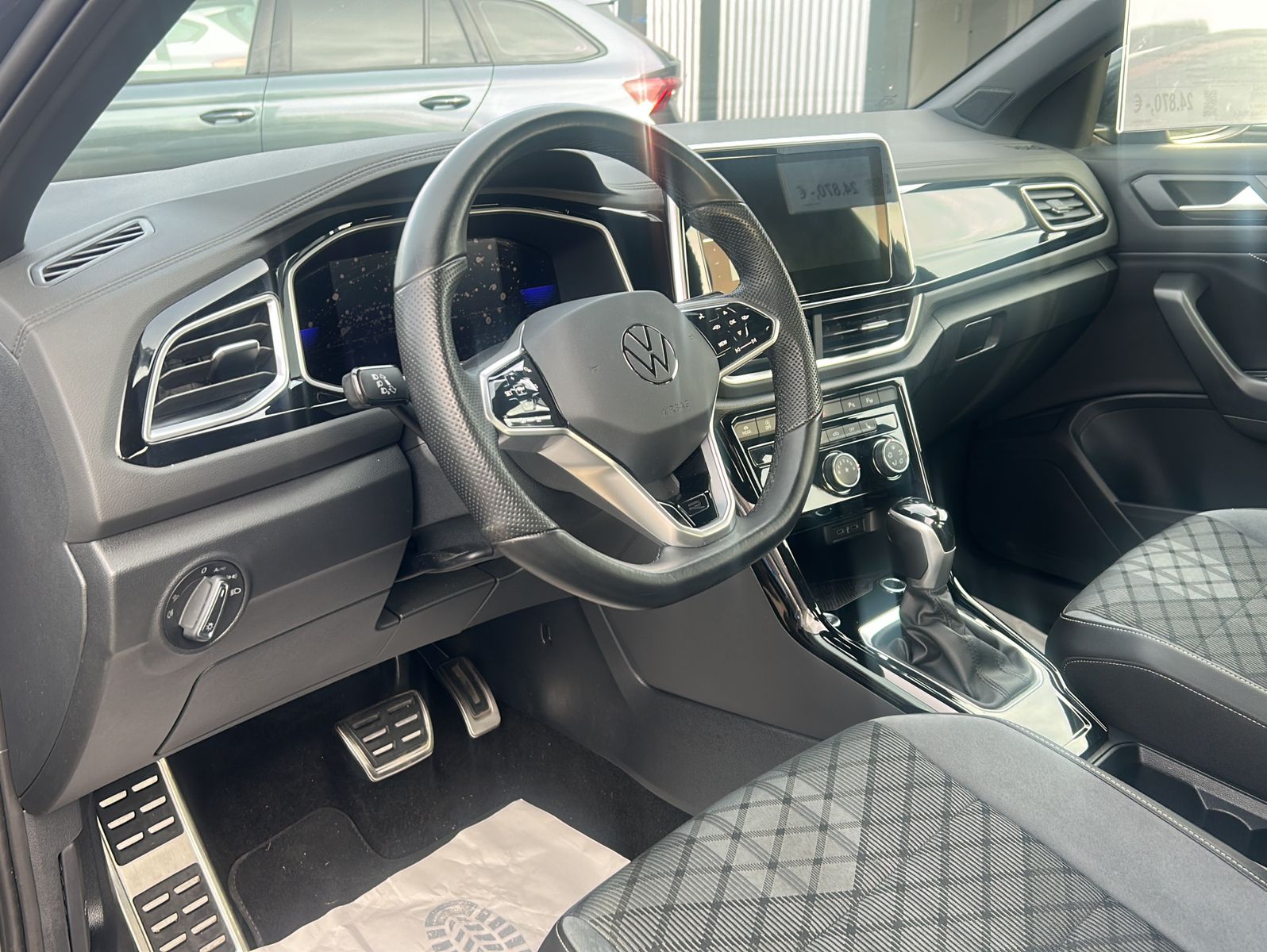 Fahrzeugabbildung Volkswagen T-Roc 2.0 TDI R-Line