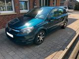 Opel Astra 1.9 CDTI 74kW - - Opel Astra aus 2006 mit Diesel-Antrieb: Limousine