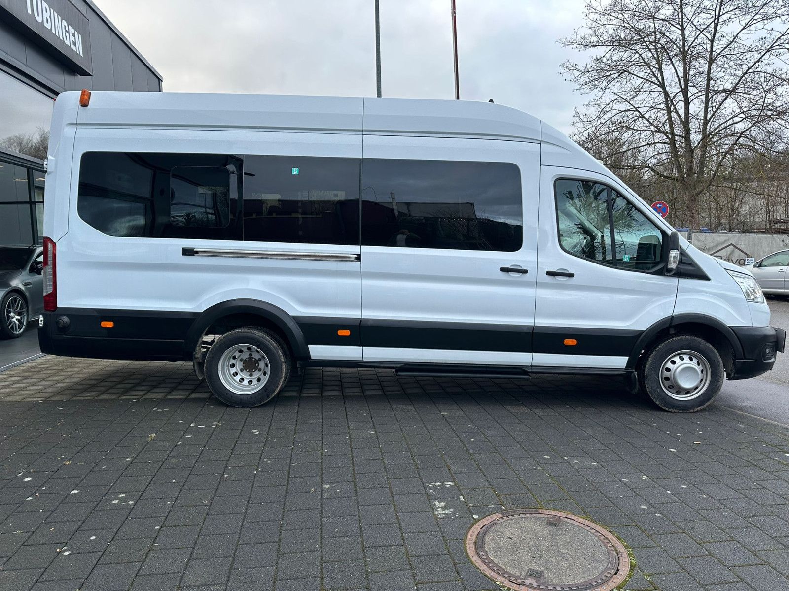 Fahrzeugabbildung Ford Transit 460 L4H3 Bus *17-SItzer*KAMERA*ACC*SPURH