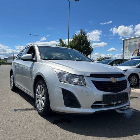 Chevrolet Cruze Station Wagon LS+