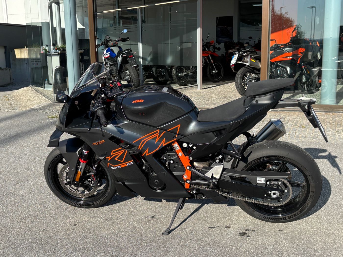 Fahrzeugabbildung KTM 990 RC R Modell 27 inkl. Techpack