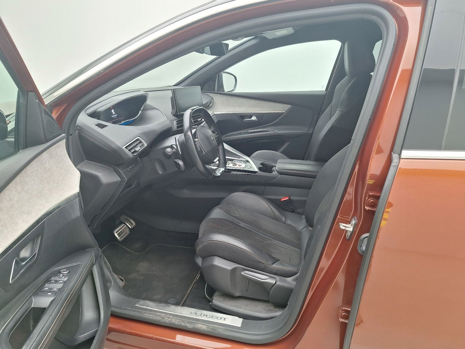 Fahrzeugabbildung Peugeot 5008 GT -PACK 1.5D LED/NAVI/SHZ/ALCANTARA/AHK