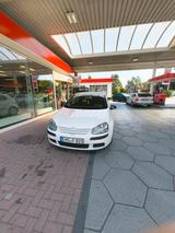 Volkswagen VW Golf 5 mit Auspuff Optik R32 - Volkswagen: Auspuff