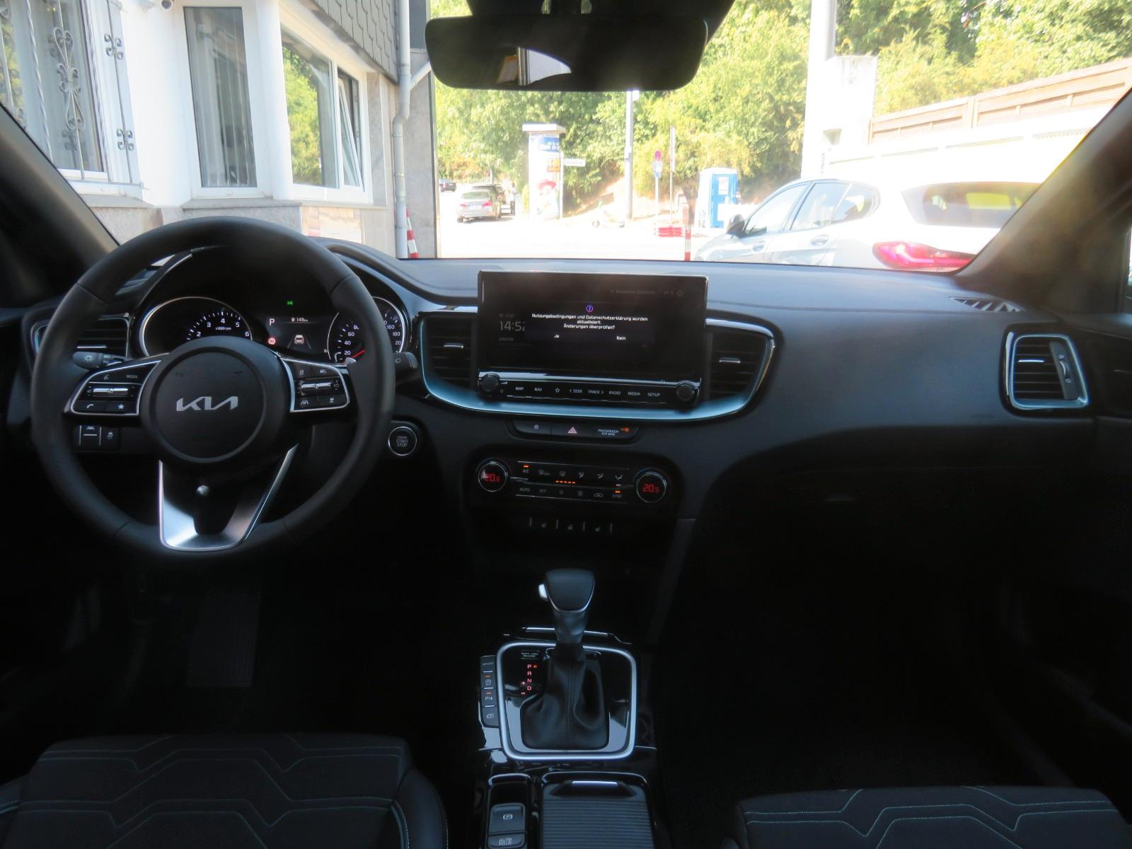 Kia XCeed Steel Edition // R-Kam, ACC, DAB, LED